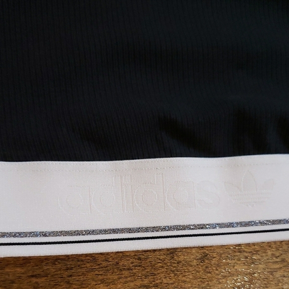 Adidas Ribbed Black Crop Tee Shirt - Picture 4 of 7